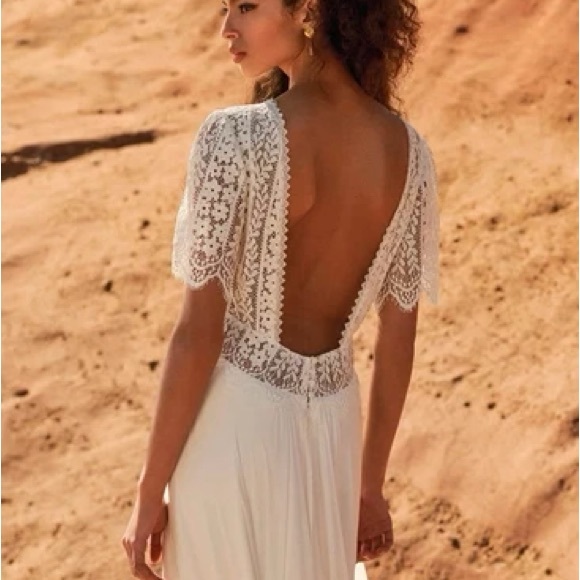 Bohemian Sexy Beach V-Neck Front Split Lace And Chiffon Wedding Dress With Open - Picture 3 of 4